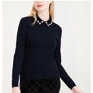 Amazing sweater with a collar detail 💍💍💍